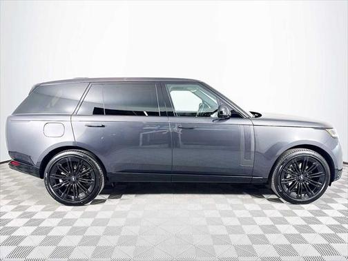 2025 Land Rover Range Rover P530 SE 7 Seat