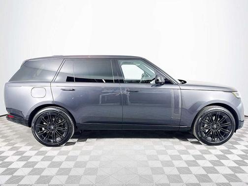 2025 Land Rover Range Rover P530 SE 7 Seat