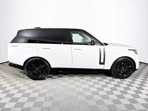 2025 Land Rover Range Rover P550e Autobiography