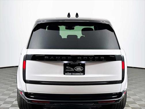 2025 Land Rover Range Rover P550e Autobiography