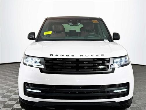2025 Land Rover Range Rover P550e Autobiography