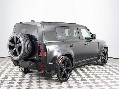 2023 Land Rover Defender 110 X-Dynamic SE