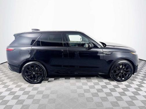 2025 Land Rover Range Rover Sport SE