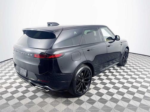2025 Land Rover Range Rover Sport SE