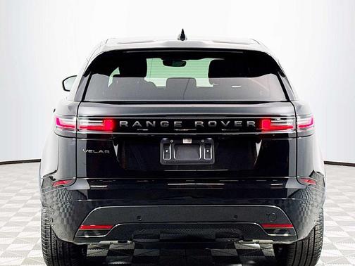2026 Land Rover Range Rover Velar P250 SE R-Dynamic