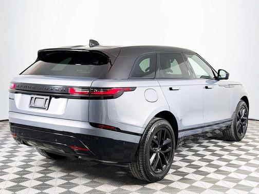 2026 Land Rover Range Rover Velar P250 SE R-Dynamic