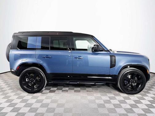 2026 Land Rover Defender P400 X-Dynamic SE