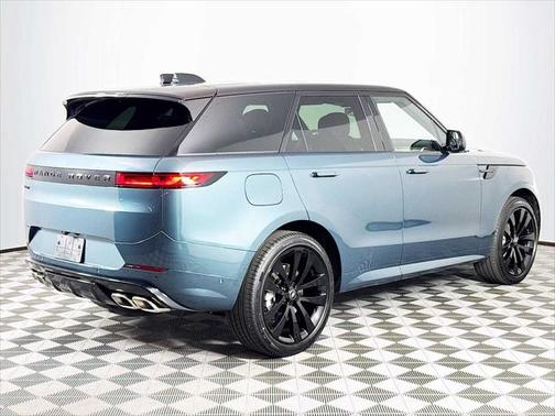 2025 Land Rover Range Rover Sport SE