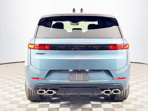 2025 Land Rover Range Rover Sport SE