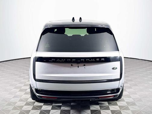2023 Land Rover Range Rover P530 SE