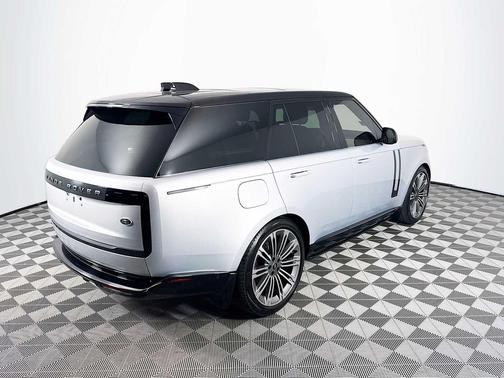 2023 Land Rover Range Rover P530 SE