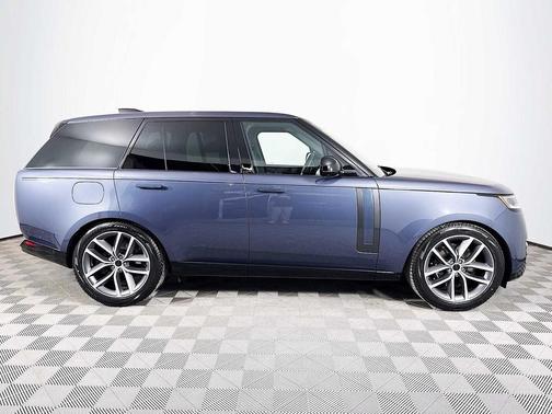 2026 Land Rover Range Rover P530 SE