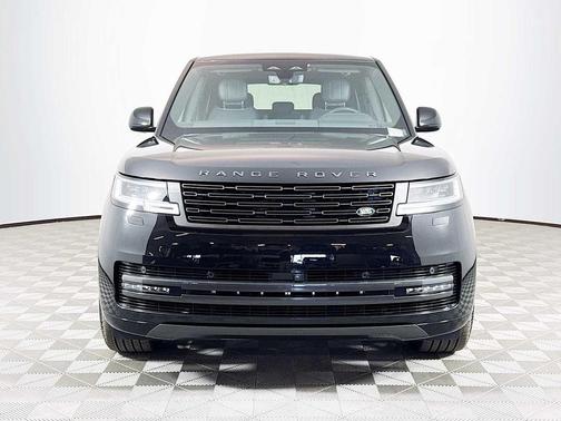 Santorini Black 2026 Land Rover Range Rover P400 SE