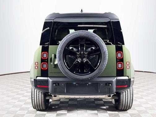 2026 Land Rover Defender P400 X-Dynamic SE