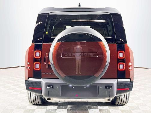 2026 Land Rover Defender P400 X-Dynamic SE