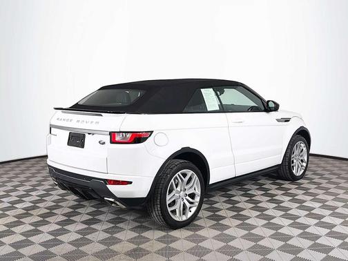 Fuji White 2017 Land Rover Range Rover Evoque SE Dynamic