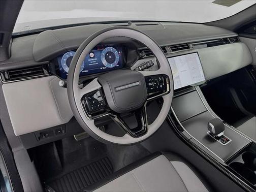 2026 Land Rover Range Rover Velar P250 SE R-Dynamic