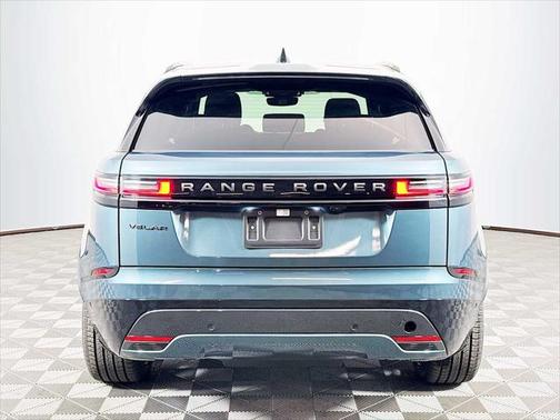 2026 Land Rover Range Rover Velar P250 SE R-Dynamic