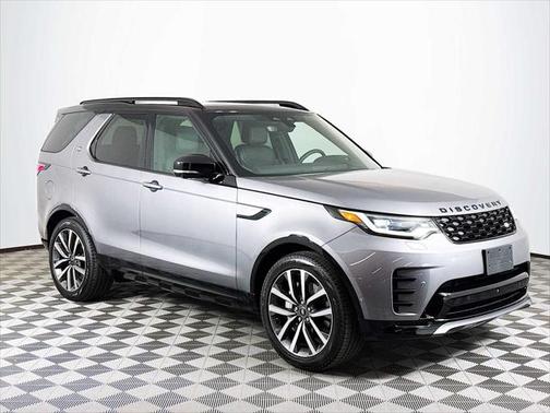 2024 Land Rover Discovery P300 Dynamic SE