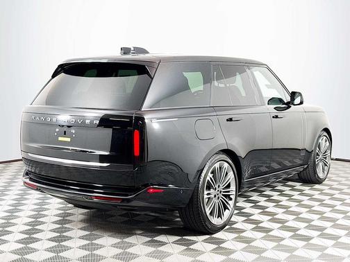 2024 Land Rover Range Rover P400 SE