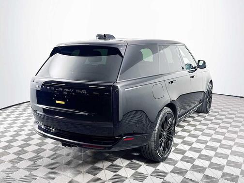 2024 Land Rover Range Rover P530 SE