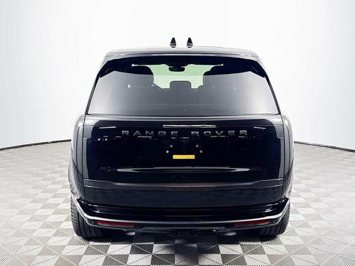 2024 Land Rover Range Rover P530 SE