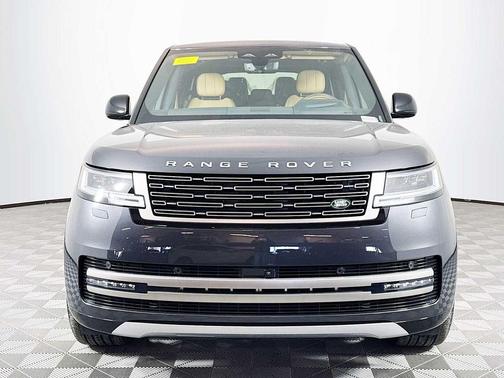 2026 Land Rover Range Rover P400 SE 7 Seat