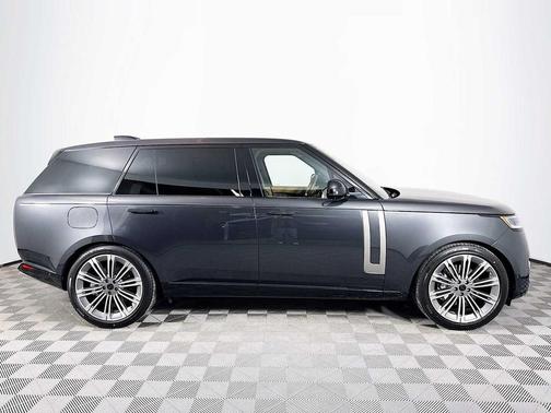 2026 Land Rover Range Rover P400 SE 7 Seat