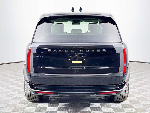 2026 Land Rover Range Rover P400 SE