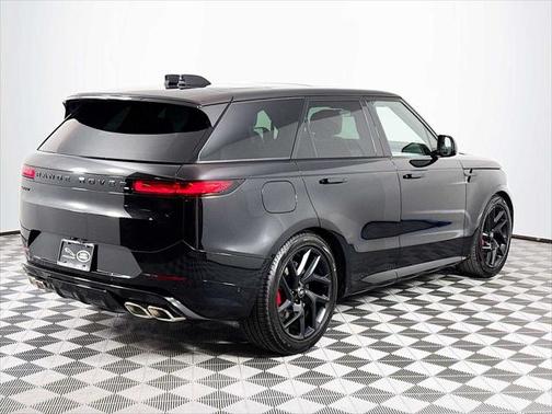 2025 Land Rover Range Rover Sport SE