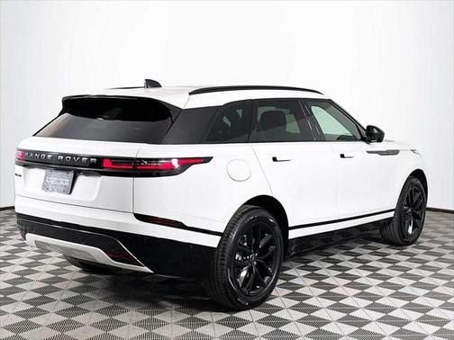 2026 Land Rover Range Rover Velar P250 SE R-Dynamic