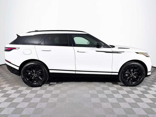 2026 Land Rover Range Rover Velar P250 SE R-Dynamic