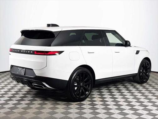 2025 Land Rover Range Rover Sport SE