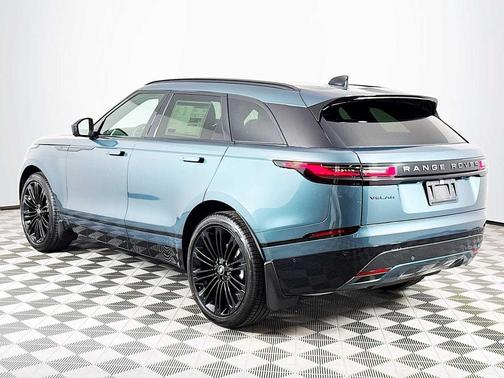 2026 Land Rover Range Rover Velar P250 SE R-Dynamic