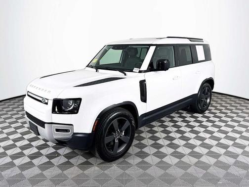 2025 Land Rover Defender 110 P300