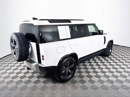 2025 Land Rover Defender 110 P300