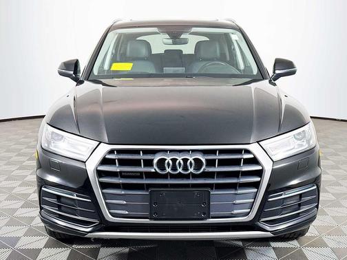 Brilliant Black 2019 Audi Q5 2.0T Premium