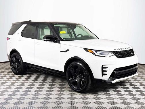 Fuji White 2025 Land Rover Discovery P360 Dynamic SE