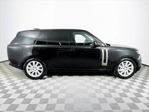 2025 Land Rover Range Rover P400 SE 7 Seat