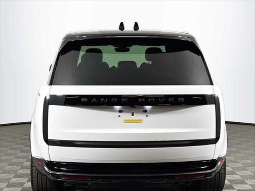 2025 Land Rover Range Rover P530 SE 7 Seat