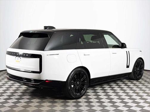 2025 Land Rover Range Rover P530 SE 7 Seat