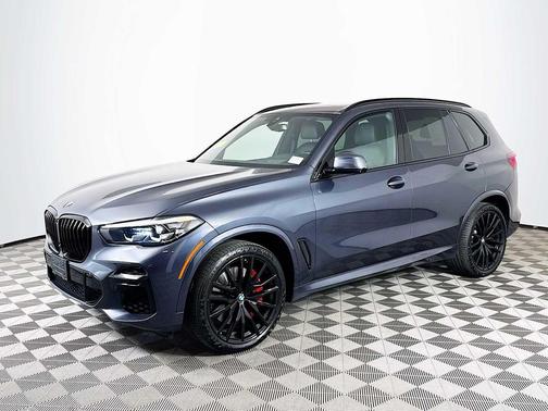 Arctic Grey Metallic 2022 BMW X5 M50i