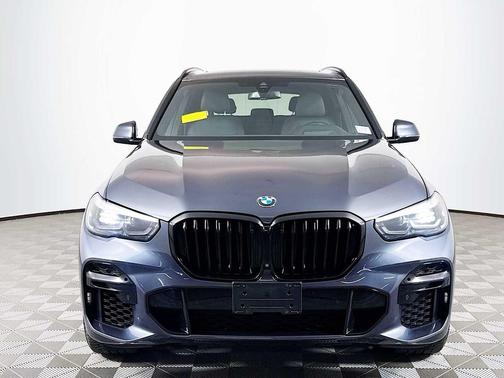 Arctic Grey Metallic 2022 BMW X5 M50i