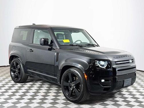 2023 Land Rover Defender V8