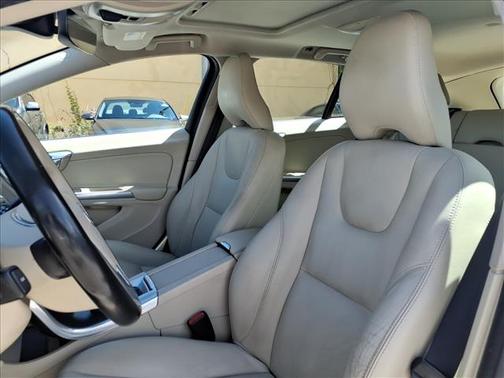 2016 Volvo V60 T5 Premier
