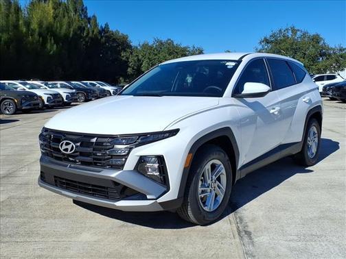 2026 Hyundai TUCSON SE