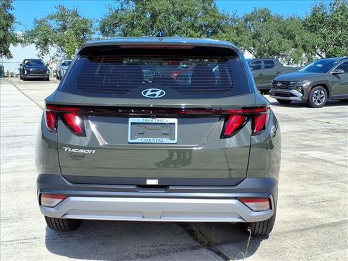2026 Hyundai TUCSON SE
