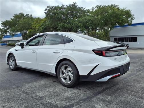 2025 Hyundai SONATA SE