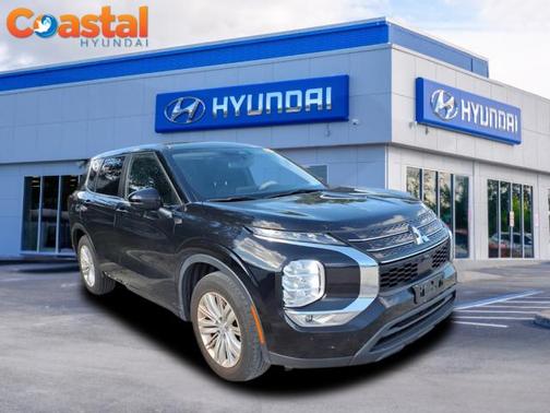 2023 Mitsubishi Outlander ES