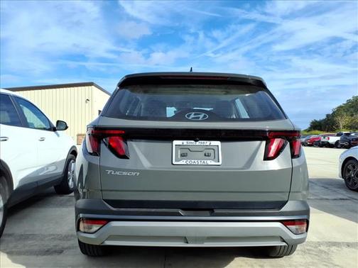 2025 Hyundai TUCSON SE